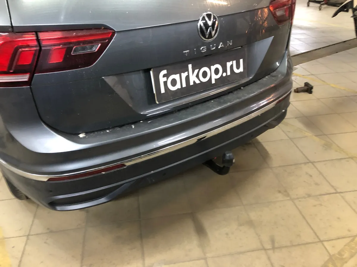 Фаркоп Galia для Volkswagen Tiguan 2017- V069V в Челябинск