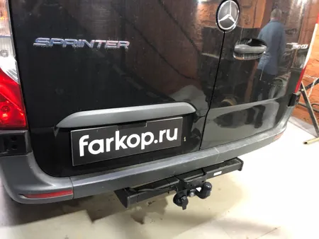 Фаркоп Steinhof для Mercedes Sprinter 2018- (без ступеньки, одинарн. колёса, база 3665/4325 mm) Арт. M-181 в Челябинск