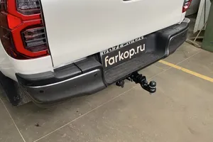 Установили фаркоп TowRus для Toyota Hilux 2015-2026 г. в.