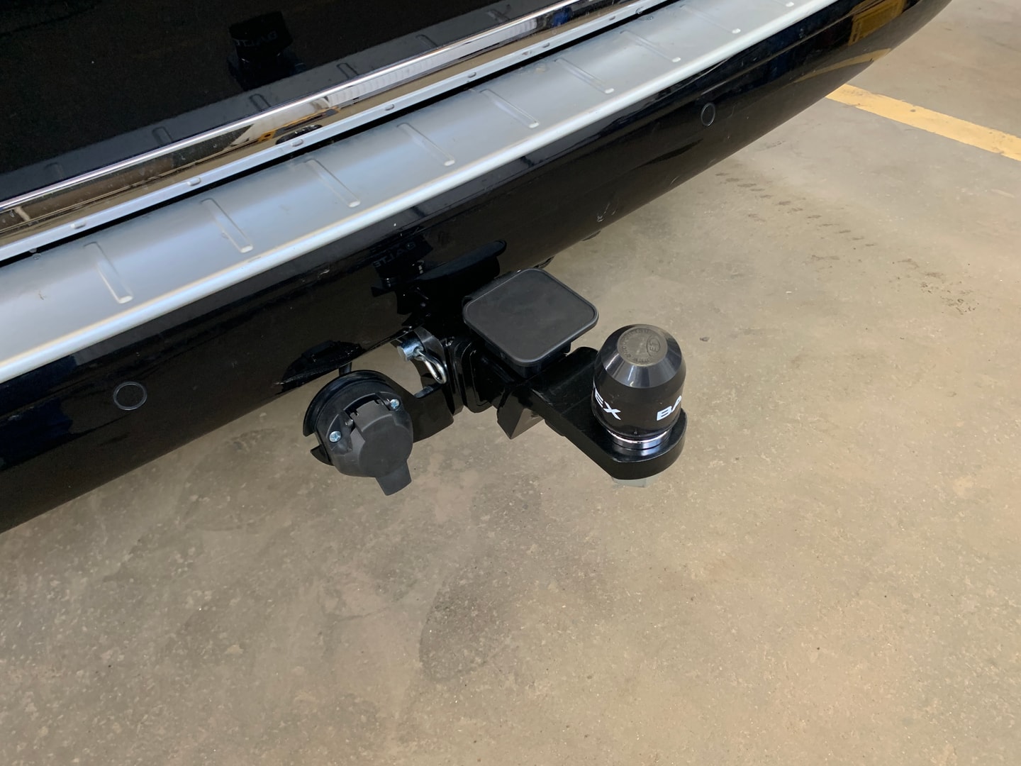 Установили фаркоп TowRus для Volkswagen Multivan T6.1 2019 г.в.